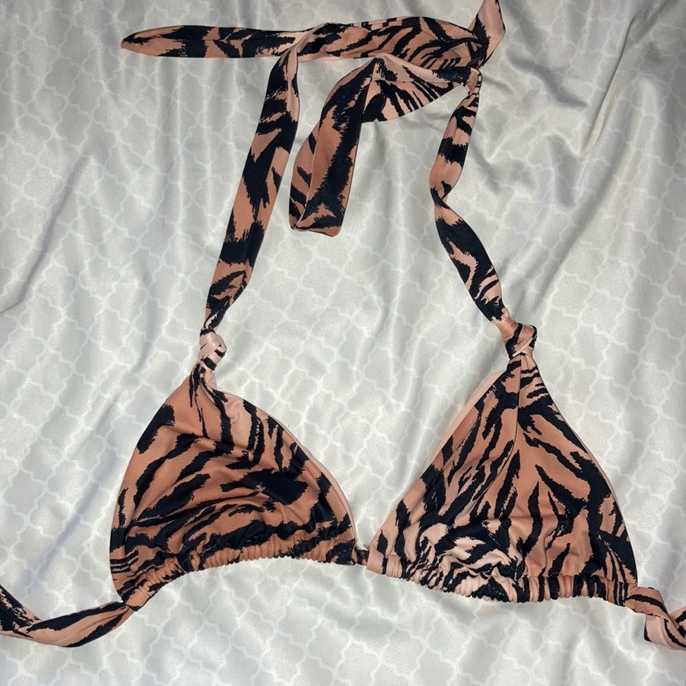 Tori Praver animal print top size Large